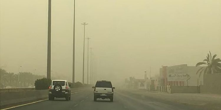 الأرصاد عن طقس السبت: رياح مثيرة للأتربة وسحب رعدية على عدة مناطق