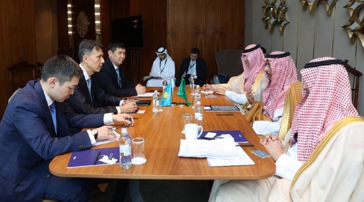 «الخريف» يبحث تطوير مجالات التحول الرقمي والابتكار الصناعي والتعديني مع الجانب الكازاخستاني