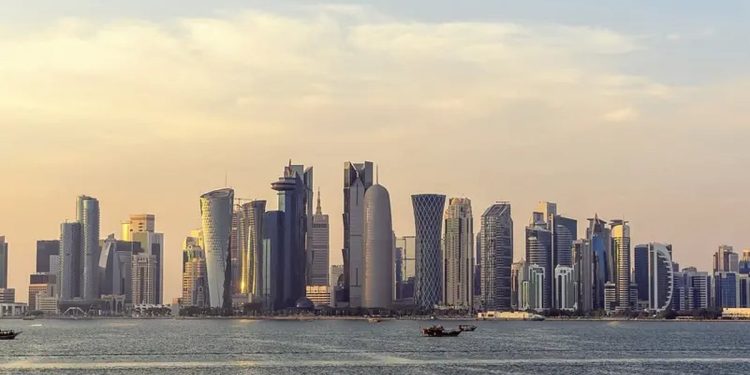 الداخلية القطرية: 54 مصابًا نتيجة انفجار مصنع في رأس لفان.. والبحث عن 18 مفقودًا