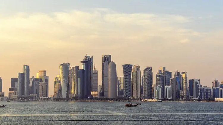 الداخلية القطرية: 54 مصابًا نتيجة انفجار مصنع في رأس لفان.. والبحث عن 18 مفقودًا