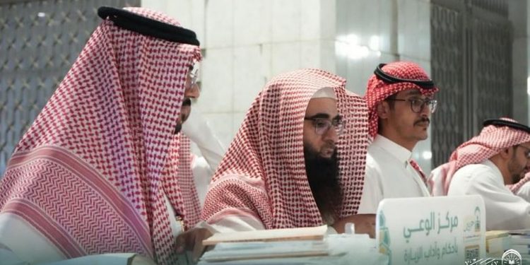 الدكتور الخضيري يطّلع على المعرض الإثرائي بالمسجد النبوي ويؤكد أهمية توظيف التقنية في إثراء تجربة الزائرين