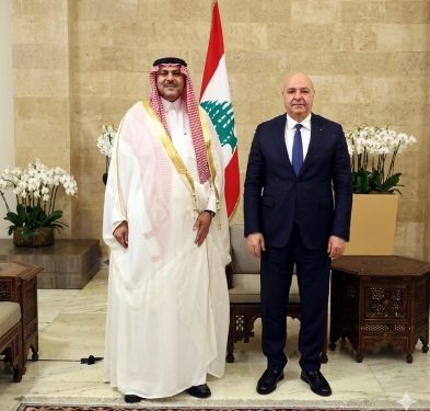 السفير السعودي الجديد يسلّم أوراق اعتماده لرئيس لبنان