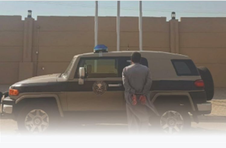 القبض على مقيم من الجنسية الأفغانية بمنطقة جازان لنقله مخالفين لنظام أمن الحدود 