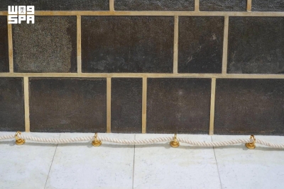 المذهّبات المحيطة بالكعبة.. جمال معماري ووظيفة هندسية