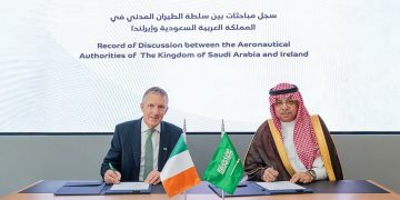 المملكة وإيرلندا توقعان سجل مباحثات لتعزيز التعاون بمجال النقل الجوي