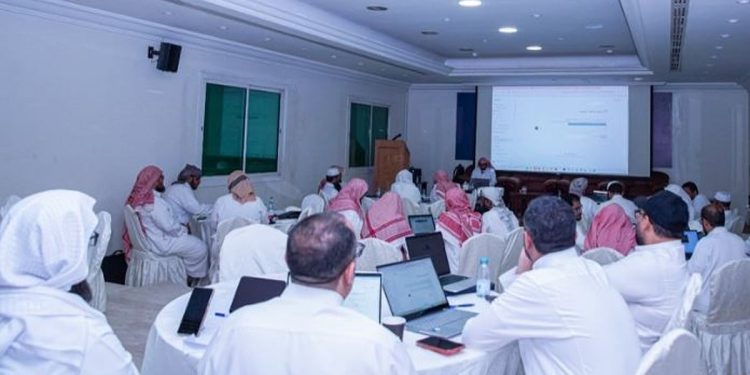 بمشاركة يمنية.. «الشؤون الإسلامية» تنظم دورة تدريبية بعنوان «مهارات التعامل مع أدوات الذكاء الاصطناعي»