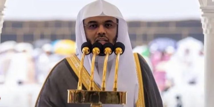 خطيبا الجمعة المقبلة.. "الدوسري" في الحرم المكي و"البدير" بالمسجد النبوي