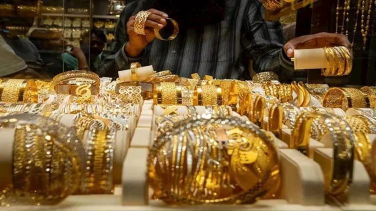 سعر الذهب في السعودية اليوم الثلاثاء 8-1-1448 لكل الأعيرة بعد انخفاضه عالميا