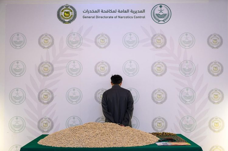 ضبط 845.087 قرصًا من الإمفيتامين المخدر بالمنطقة الشرقية