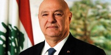 عون لإيران: لبنان ليس بلدكم.. ويدعو حزب الله للتفاوض لإنهاء النزاع