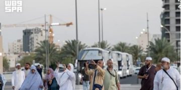 في موسم ما بعد الحج.. زوار المدينة المنورة يتوافدون على المعالم الإسلامية والتاريخية