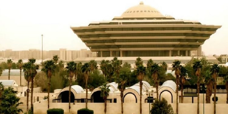 لتهريبهم الحشيش المخدر إلى المملكة.. تنفيذ حكم القتل تعزيرًا بخمسة إثيوبيين في عسير
