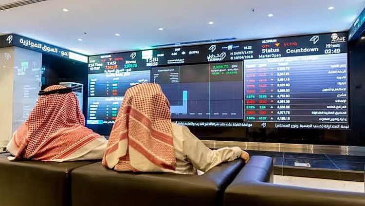 محلل مالي: زيادة عمليات البيع من المستثمرين السعوديين وراء ضعف سيولة سوق الأسهم
