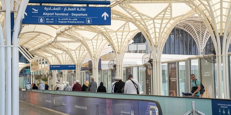 من 104 دول.. مغادرة ضيوف برنامج خادم الحرمين الشريفين بعد أداء مناسك الحج وزيارة المسجد النبوي