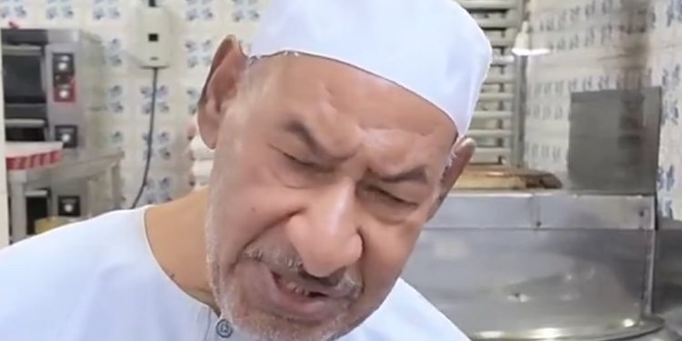 من أزقة السوق الشعبي.. قصة الهران و60 عاما من صناعة الحلوى