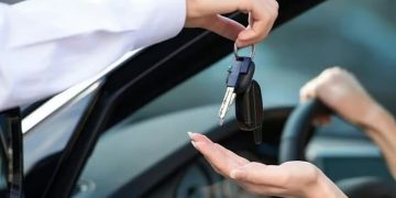 هل يمنع وجود مخالفات على المالك من نقل ملكية المركبة؟.. توضيح من المرور