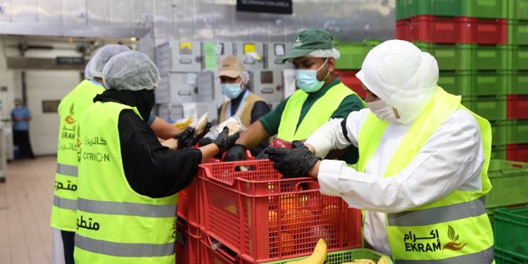 كاتريون وإكرام يحتفلان بتجديد شراكتهما بعد توزيع 11 مليون عنصر غذائي