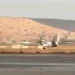  فيديو ..  أغرب واقعة  في مطار عربي  ..هبوط طائرة دون عجلات خلفية وفتح تحقيق في الحادث