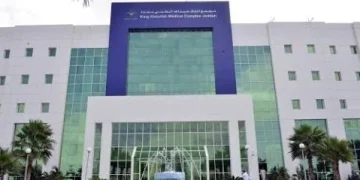 مجمع الملك عبدالله الطبي بجدة ينقذ شاباً سقط من 8 أمتار بجراحة استغرقت 80 دقيقة