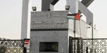 معبر رفح يستقبل دفعة جديدة من الفلسطينيين العائدين إلى قطاع غزة