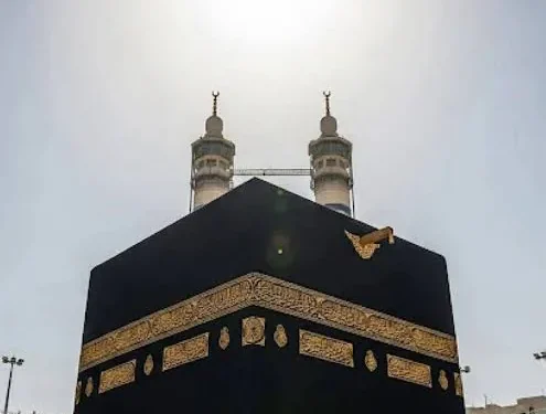 تعامد الشمس على الكعبة المشرفة غداً عند الساعة 12:26 ظهراً