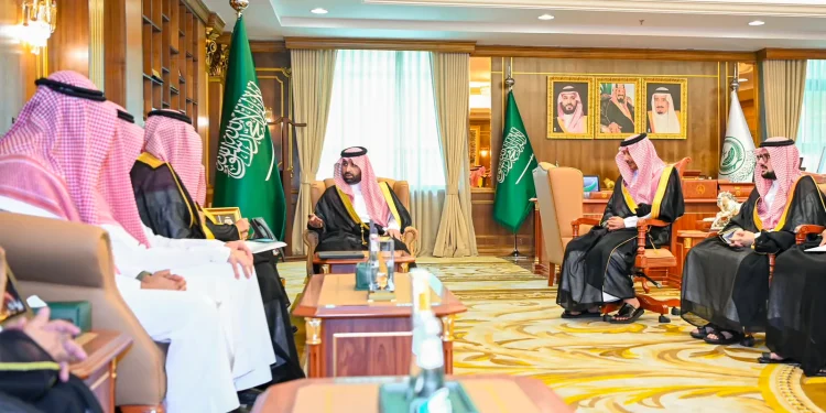 أمير جازان يطّلع على مستجدات مطار جازان الدولي الجديد في مراحله النهائية