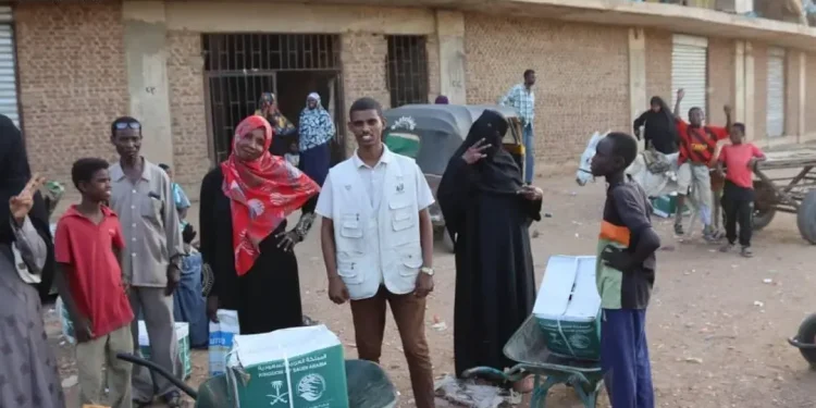 مركز الملك سلمان للإغاثة يُركّب أطرافاً صناعية في بولندا ويوزع آلاف السلال الغذائية في السودان وغزة