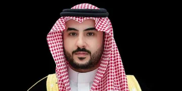 وزير الدفاع يتصل بأمير قطر معزياً في وفاة الشيخ حمد بن خليفة آل ثاني