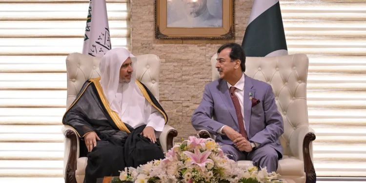 رئيس مجلس الشيوخ ورئيس المحكمة العليا الباكستانيان يستقبلان أمين عام رابطة العالم الإسلامي