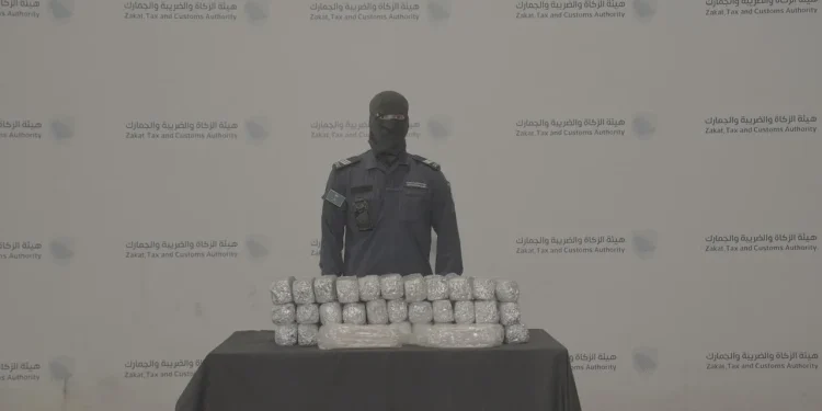 زاتكا تُحبط تهريب 42 كيلوغراماً من الشبو عبر منفذ جديدة عرعر