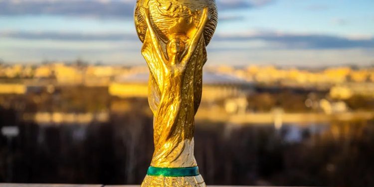 القصة الملهمة وراء تصميم كأس العالم الأيقوني عام 1970