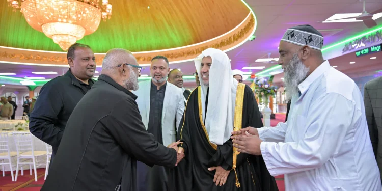 أمينُ عامّ رابطة العالم الإسلامي يزور أكبر جوامع نيوزيلندا