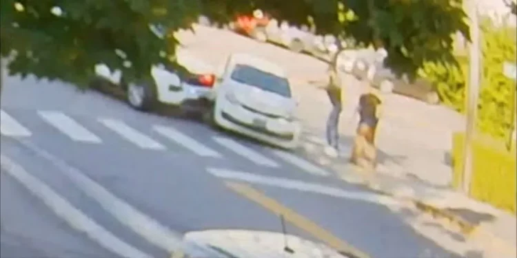 أمريكا تُلزم عناصر الهجرة والجمارك بكاميرات جسدية إثر حوادث إطلاق نار مميتة