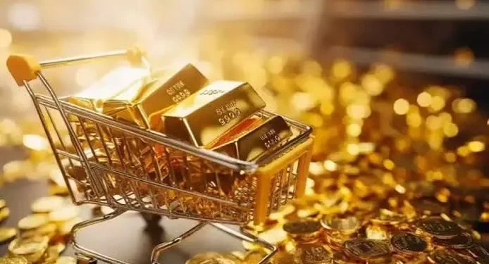 الذهب يتراجع مع صعود الدولار وعوائد السندات الأمريكية