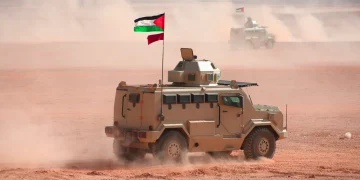 الجيش الأردني يعترض 4 صواريخ إيرانية اخترقت أجواء المملكة