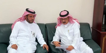 محافظ الأفلاج يجري جولة تفقدية على الجهات الحكومية ويستمع لملاحظات المراجعين