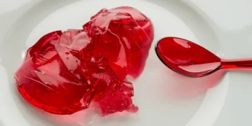 أمريكا تحظر الصبغة الحمراء Red 3 من الأغذية والأدوية بعد ارتباطها بالسرطان