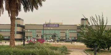 مستشفى بيش العام ينجح في إنقاذ مريض من إصابات معقدة في العمود الفقري والركبة