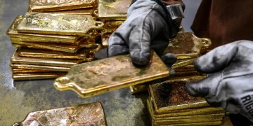 الذهب يقفز فوق 4100 دولار مدعوماً بالتوترات الجيوسياسية