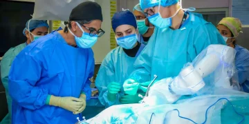 التخصصي يُطبّق لأول مرة في المملكة تقنية العلاج الحراري بالليزر لأورام الدماغ والصرع