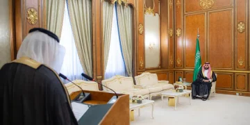 سفراء المملكة المُعيَّنون حديثاً يؤدون القسم أمام ولي العهد