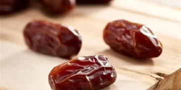 «الصحة»: 3 تمرات يوميًا تمنح طاقة طبيعية وتدعم صحة العظام والعضلات