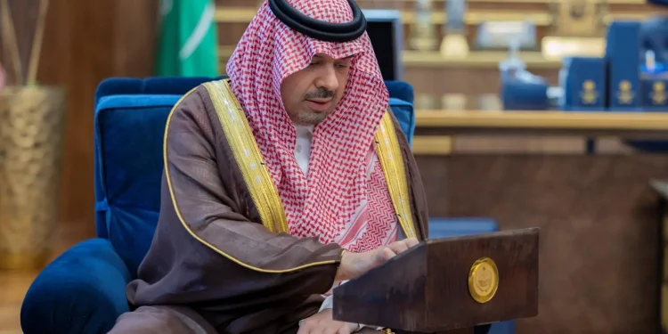 أمير الحدود الشمالية يضع حجر الأساس لمشروع مصنع اللقاحات البكتيرية البيطرية