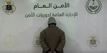 ضبط مواطن استغل طفلين في التسول بالمنطقة الشرقية