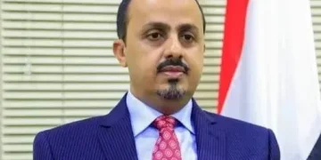 “الإرياني”: الحوثيون يستنسخون «هرمز» في البحر الأحمر بدعم إيراني لتهديد الملاحة العالمية