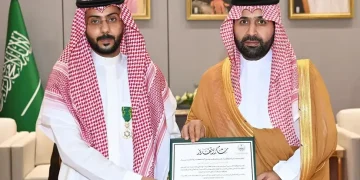 أمير جازان يكرّم ثلاثة مواطنين تبرعوا بأجزاء من أعضائهم لإنقاذ المرضى