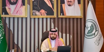 أمير جازان يرأس الاجتماع الأول للجنتي الاستثمار والتخطيط بالمكتب الإستراتيجي