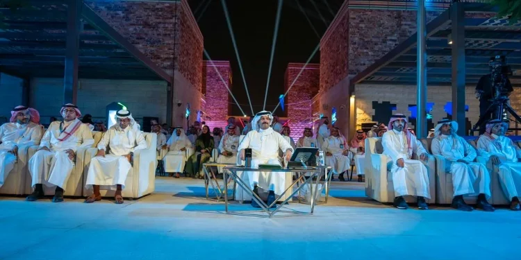 أمير منطقة عسير يدشّن مشروع «سفن» الترفيهي بمدينة أبها
