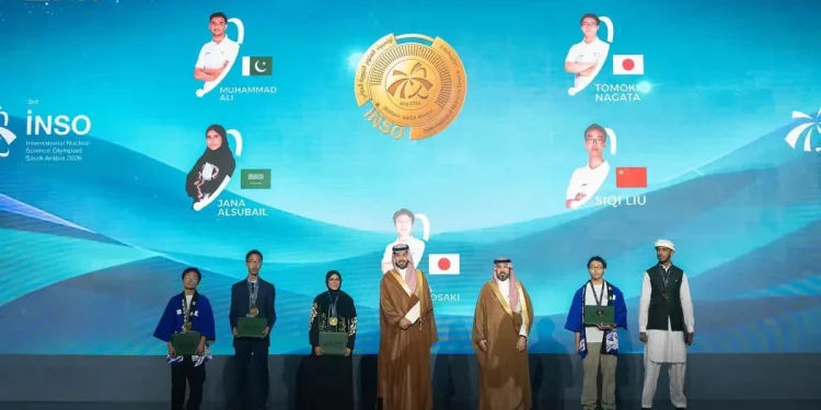 المملكة تتصدر أولمبياد العلوم النووية الدولي وتحصد الذهب في جدة