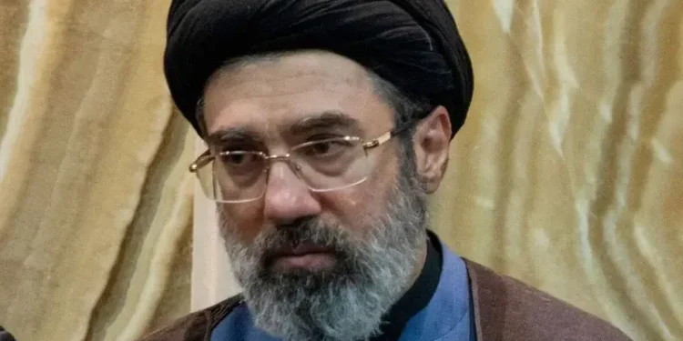 بعد ارتباك التعيين.. خامنئي يحسم جدل “رضائي” ويعيد تشكيل قيادة الأمن القومي الإيراني